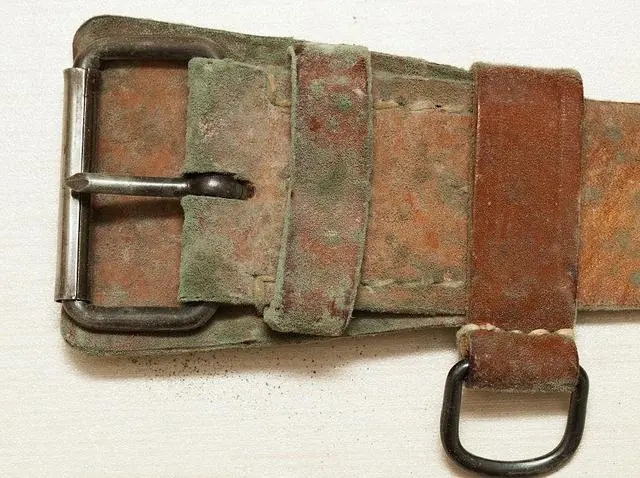 皮質(zhì)箱包發(fā)霉怎么處理？